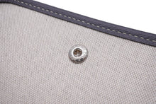 Load image into Gallery viewer, 新品未使用 GOYARD ゴヤール ショルダーバッグ プリュメ ポーチウォレット グレー PVC レザー シルバー金具 中古 53142