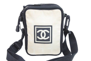 CHANEL シャネル ショルダーバッグ A22059 ココマーク スポーツライン ドレイク愛用 8番台 美品 中古 53156
