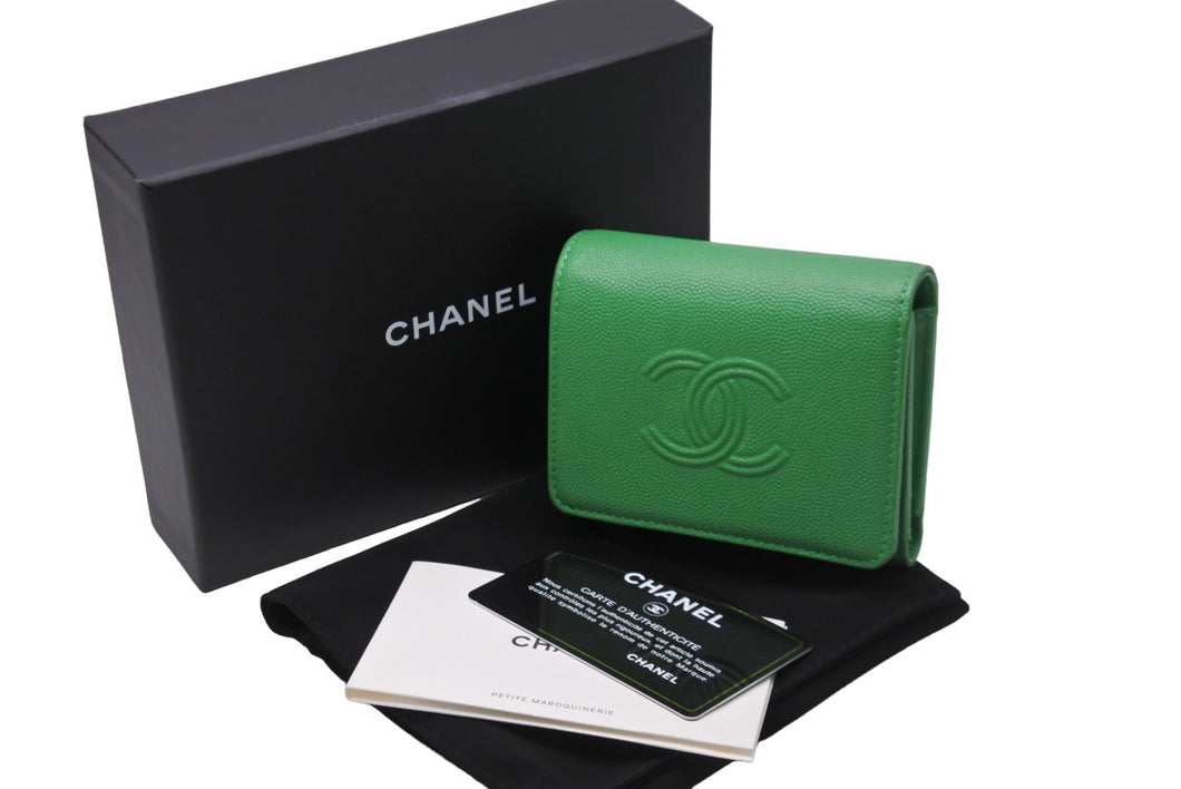 CHANEL シャネル 三つ折り財布 ウォレット 30番台 ココマーク グリーン グレインドカーフスキン シルバー金具 美品 中古 53180