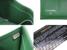 Load image into Gallery viewer, CHANEL シャネル 三つ折り財布 ウォレット 30番台 ココマーク グリーン グレインドカーフスキン シルバー金具 美品 中古 53180