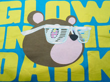 Load image into Gallery viewer, カニエウエスト 半袖Ｔシャツ グローインザダークツアーTシャツ 村上隆 熊 ブルー コットン XL 良品 中古 53186