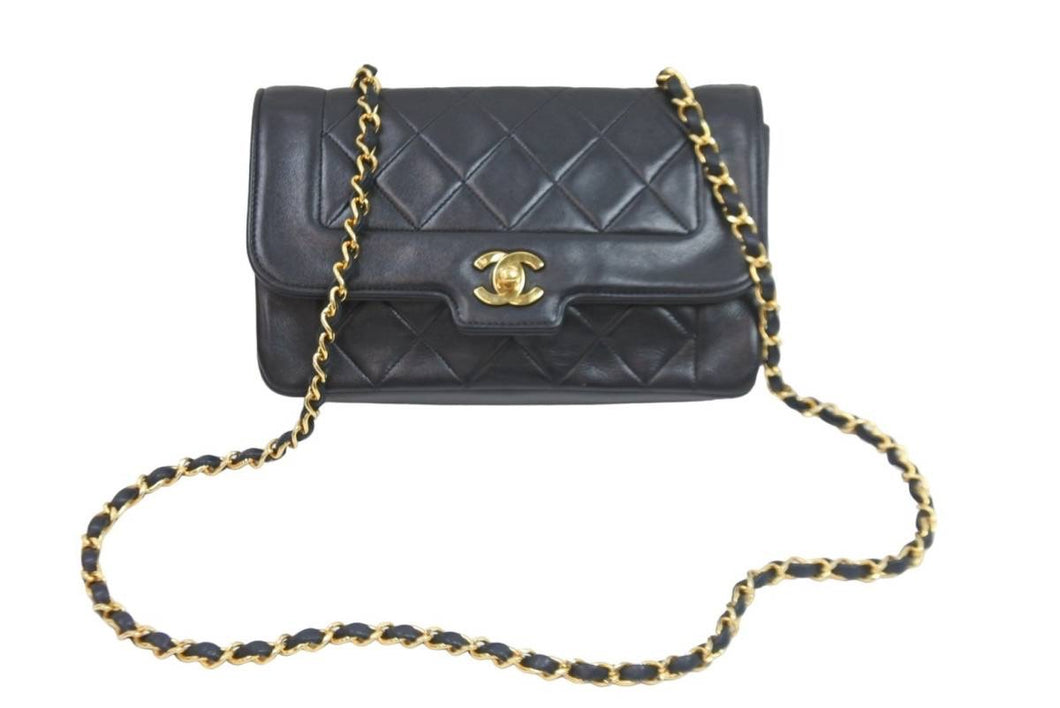 CHANEL シャネル マトラッセ シングルフラップチェーンショルダーバッグ 2番台 ラムスキン 22cm 変形 ブラック ゴールド金具 53190