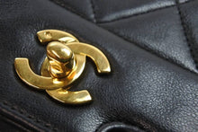 Load image into Gallery viewer, CHANEL シャネル マトラッセ シングルフラップチェーンショルダーバッグ 2番台 ラムスキン 22cm 変形 ブラック ゴールド金具 53190