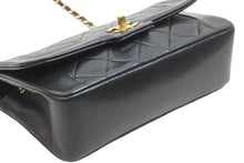 Load image into Gallery viewer, CHANEL シャネル マトラッセ シングルフラップチェーンショルダーバッグ 2番台 ラムスキン 22cm 変形 ブラック ゴールド金具 53190