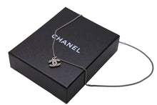 Load image into Gallery viewer, CHANEL シャネル ココマーク ラインストーン ネックレス アクセサリー 小物 07V メタル シルバー 5.2g 美品 中古 53278