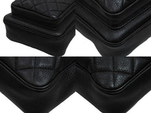 Load image into Gallery viewer, 極美品 CHANEL シャネル ショルダーバッグ マトラッセ チェーンショルダー 22番台 ブラック レザー ガンメタリック金具 中古 53297