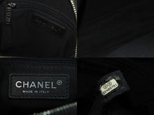 Load image into Gallery viewer, 極美品 CHANEL シャネル ショルダーバッグ マトラッセ チェーンショルダー 22番台 ブラック レザー ガンメタリック金具 中古 53297