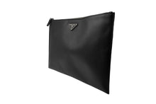 Load image into Gallery viewer, PRADA プラダ クラッチバッグ トラベルケース カーフスキン 2NG001 ブラック シルバー金具 美品 中古 53403
