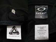 Load image into Gallery viewer, 新品同様 OAKLEY オークリー PALACE パレス パーカー スウェット ブラック コットン サイズL 中古 53418