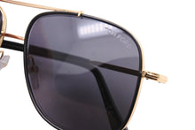 Load image into Gallery viewer, TOM FORD トムフォード サングラス ティアドロップ ゴールド ブラック 58□15 BENTON TF693 美品 中古 53498