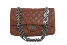 Load image into Gallery viewer, CHANEL シャネル チェーンショルダーバッグ 2.55 11番台 ダブルフラップ キャビアスキン ブラウン シルバー金具 良品 中古 53580