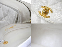 Load image into Gallery viewer, CHANEL シャネル ショルダーバッグ マトラッセ チェーンショルダー 2番台 キャビアスキン GP ゴールド金具 美品 中古 53591