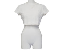 Load image into Gallery viewer, 激レア CHANEL シャネル 半袖Ｔシャツ チビT クロップド ココマーク 総柄 ホワイト P07794V05398 97P サイズ40 美品 中古 53597