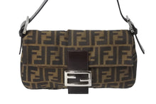 Load image into Gallery viewer, FENDI フェンディ ショルダーバッグ マンマバケット ズッカ柄 ブラウン ブラック シルバー金具 美品 中古 53611