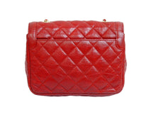 Load image into Gallery viewer, CHANEL シャネル マトラッセ チェーン ショルダーバッグ キャビアスキン 21番台 レッド ココマーク ゴールド金具 美品 中古 53636