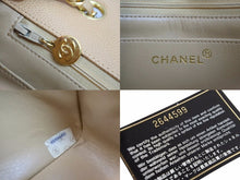Load image into Gallery viewer, 極美品 シャネル CHANEL 22cm ショルダーバッグ キャビアスキン ココマーク ダイアナ マトラッセ チェーン 中古 53644