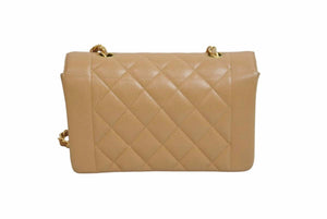 極美品 シャネル CHANEL 22cm ショルダーバッグ キャビアスキン ココマーク ダイアナ マトラッセ チェーン 中古 53644