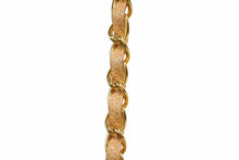 Load image into Gallery viewer, 極美品 シャネル CHANEL 22cm ショルダーバッグ キャビアスキン ココマーク ダイアナ マトラッセ チェーン 中古 53644