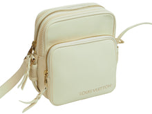 Load image into Gallery viewer, LOUISVUITTON ルイヴィトン トロターMM ショルダーバッグ 斜めがけバッグ M95359 FO0027 レザー ブロン 美品 中古 53657
