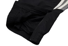 Load image into Gallery viewer, 極美品 BALENCIAGA バレンシアガ 22SS サイドライントラックパンツ ナイロン 681254 ブラック ホワイト サイズM 中古 53787
