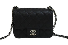 Load image into Gallery viewer, CHANEL シャネル ミニマトラッセ ココマーク ショルダーバッグ 13番台 キャビアスキン ブラック シルバー金具 美品 中古 50803