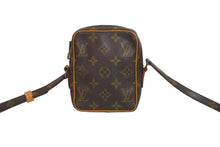 Load image into Gallery viewer, LOUIS VUITTON ルイヴィトン ショルダーバッグ ミニダヌーブ M45268 ブラウン モノグラム PVC レザー シルバー金具 良品 中古 53823