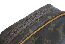 Load image into Gallery viewer, LOUIS VUITTON ルイヴィトン ショルダーバッグ ミニダヌーブ M45268 ブラウン モノグラム PVC レザー シルバー金具 良品 中古 53823