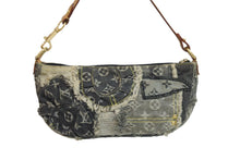 Load image into Gallery viewer, LOUISVUITTON ルイヴィトン パウチィ ワンショルダーバッグ パッチワーク M95383 VI1067 モノグラムデニム グレー 美品 中古 53893