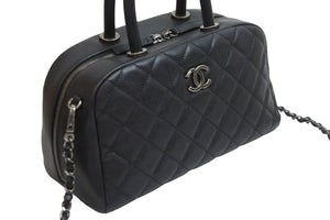 極美品 CHANEL シャネル 2WAYハンドバッグ ミニボストン ココマーク キャビアスキン 23番台 ブラック シルバー金具 中古 53979
