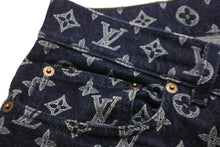 Load image into Gallery viewer, LOUIS VUITTON ルイ・ヴィトン 18AW モノグラム デニムパンツ ネイビー キムジョーンズ ロゴ HFD11WGUO 30 美品 中古 54031