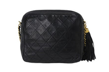 Load image into Gallery viewer, CHANEL シャネル マトラッセ タッセル チェーンショルダーバッグ フリンジ付き 0番台 ラムスキン ブラック 美品 中古 54084