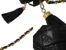 Load image into Gallery viewer, CHANEL シャネル マトラッセ タッセル チェーンショルダーバッグ フリンジ付き 0番台 ラムスキン ブラック 美品 中古 54084