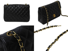 Load image into Gallery viewer, CHANEL シャネル マトラッセ ラウンドフラップ チェーン ショルダーバッグ ラムスキン 1番台 ブラック ココマーク 良品 中古 54122