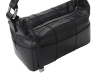Load image into Gallery viewer, CHANEL シャネル ハンドバッグ キャビアスキン チョコバー 8番台 2003年 ブラック シルバー金具 美品 中古 54123