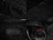 Load image into Gallery viewer, CHANEL シャネル ハンドバッグ キャビアスキン チョコバー 8番台 2003年 ブラック シルバー金具 美品 中古 54123