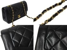 Load image into Gallery viewer, CHANEL シャネル ショルダーバッグ ダイアナ22 マトラッセ チェーン ヴィンテージ 2番台 ブラック ゴールド金具 美品 中古 54129