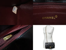 Load image into Gallery viewer, CHANEL シャネル ショルダーバッグ ダイアナ22 マトラッセ チェーン ヴィンテージ 2番台 ブラック ゴールド金具 美品 中古 54129