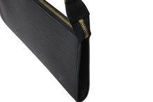 Load image into Gallery viewer, 極美品 LOUIS VUITTON ルイ・ヴィトン ハンドバッグ ポシェット・アクセソワール エピ M52942 ブラック ゴールド金具 中古 54152