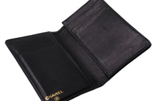 Load image into Gallery viewer, CHANEL シャネル カードケース 名刺入れ ココマーク ブラック キャビアスキン 8番台 2003年 美品 中古 54175