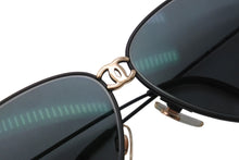 Load image into Gallery viewer, CHANEL シャネル サングラス メガネ アイウェア ティアドロップ ココマーク ブラック ゴールド 02463 90405 美品 中古 54190