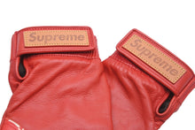 Load image into Gallery viewer, LOUIS VUITTON × Supreme ルイヴィトン × シュプリーム モノグラムレザーグローブ レッド 手袋 MP1893 8サイズ 美品 中古 54223
