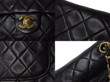 Load image into Gallery viewer, CHANEL シャネル ミニマトラッセ ショルダーバッグ 5番台 ココマーク ラムスキン ブラック ゴールド 美品 中古 54293