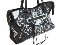 Load image into Gallery viewer, BALENCIAGA バレンシアガ トートバッグ グラフィティ クラシックシティ ミディアム 505550.Y.535269 シルバー金具 美品 中古 54297