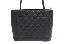 Load image into Gallery viewer, CHANEL シャネル 復刻トート 7番台 ハンドバッグ ココマーク キャビアスキン ブラック ゴールド金具 美品 中古 54298