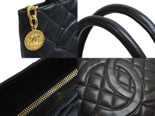 Load image into Gallery viewer, CHANEL シャネル 復刻トート 7番台 ハンドバッグ ココマーク キャビアスキン ブラック ゴールド金具 美品 中古 54298