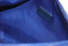 Load image into Gallery viewer, 極美品 PRADA プラダ ハンドバッグ ワンショルダー MV515 ホーボー ミニバッグ 三角ロゴ ブルー ナイロン 中古 54349