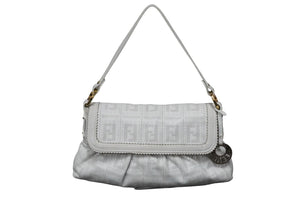 FENDI フェンディ ハンドバッグ ワンショルダー シェフバッグ パッチング 8BR445 レザー ホワイト ゴールド金具 美品 中古 54363