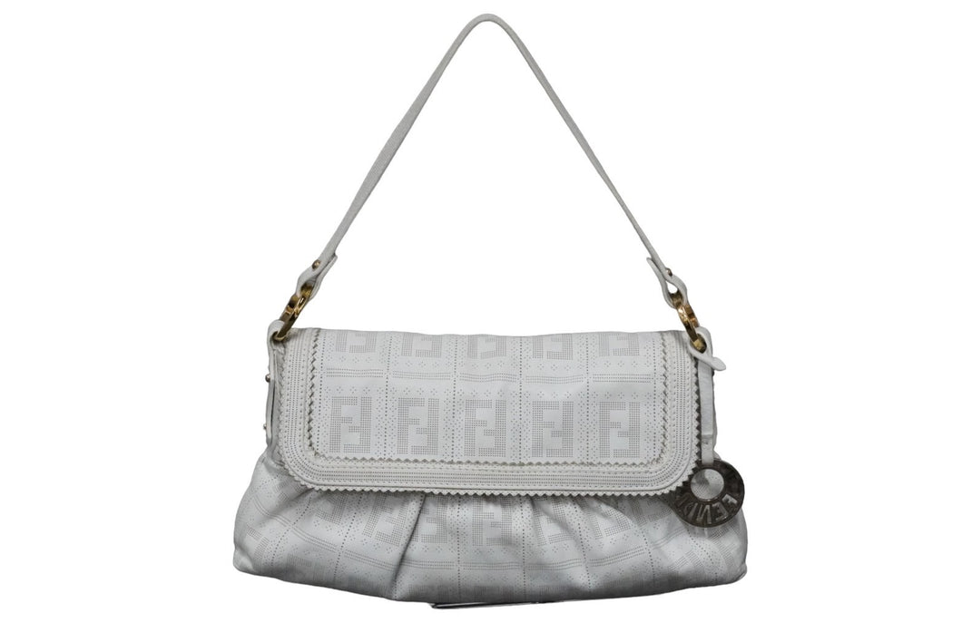 FENDI フェンディ ハンドバッグ ワンショルダー シェフバッグ パッチング 8BR445 レザー ホワイト ゴールド金具 美品 中古 54363