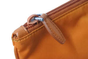 PRADA プラダ ポーチ 1NH545 ストラップ付き TESSUTO アランチョ ナイロン プレートロゴ シルバー オレンジ金具 美品 中古 54425 