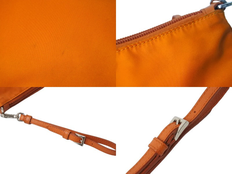 美品PRADA プラダ 1NH545 ストラップポーチ　オレンジ 美品PRADA プラダ 1NH545 ストラップポーチオレンジ